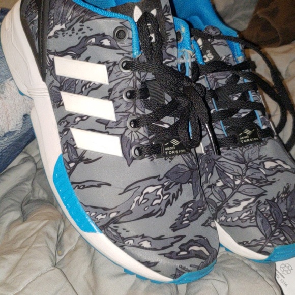size 4 adidas flux